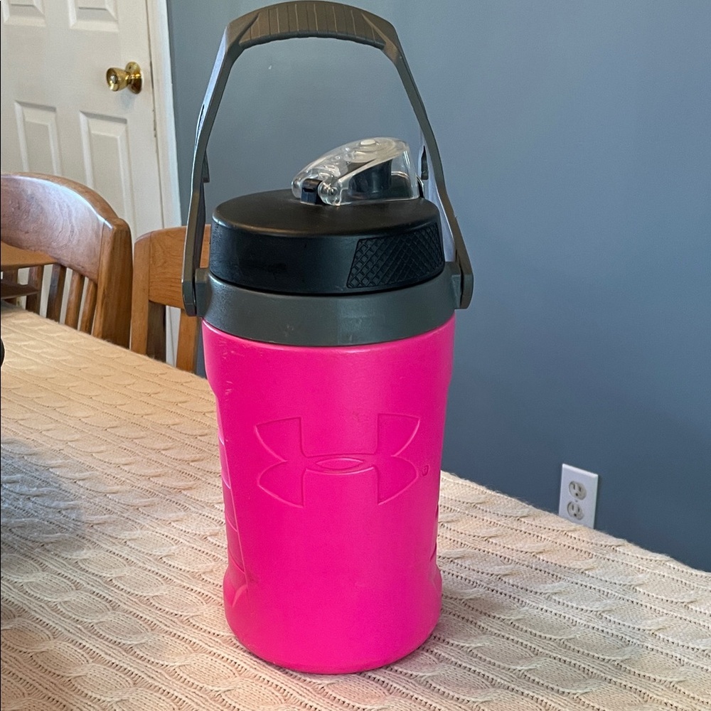 Under Armour Thermos pink screw lid hanging handle sports locking flip spout